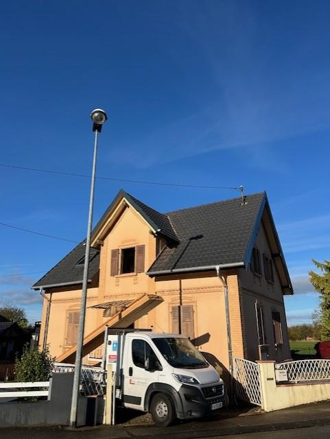 Rénovation complète d’une toiture à Roeschwoog, Bas-Rhin.