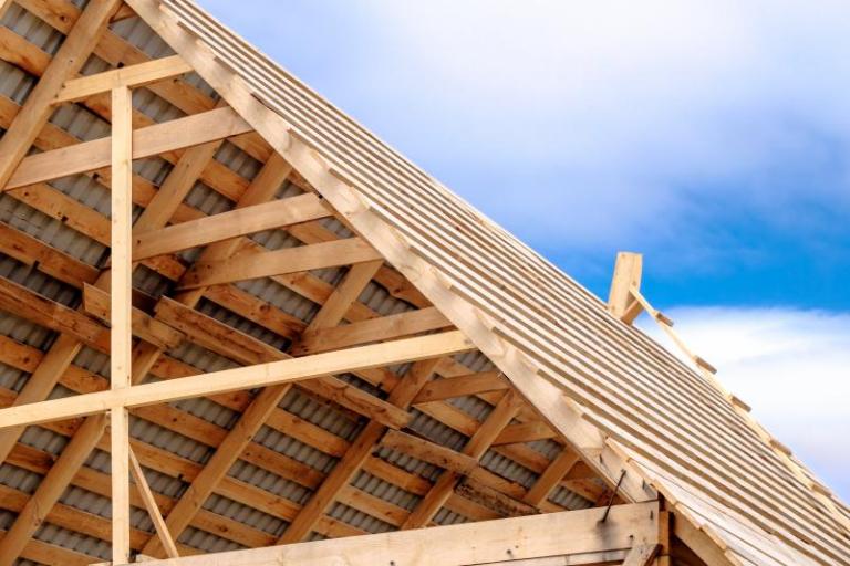 Comment choisir une charpente bois durable pour votre maison à Gambsheim, Drusenheim et Bischwiller ?